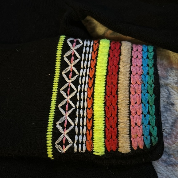 Alice+Olivia Meemee Embroidered Open-Front Cardigan - Picture 4 of 7